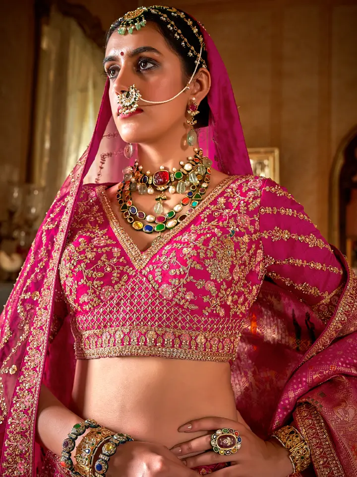 bridal look in lehenga