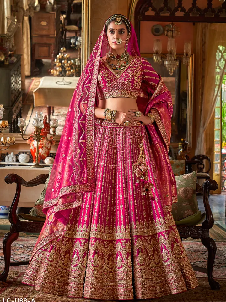 bridal look in lehenga