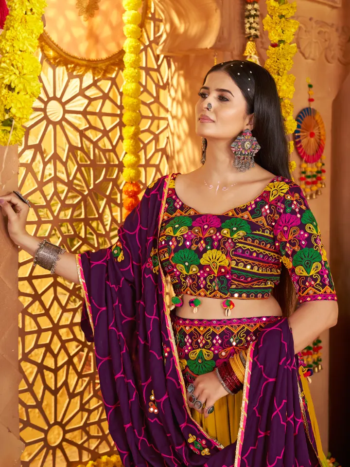 Rajgharanaa Ghagra Choli For Ladies